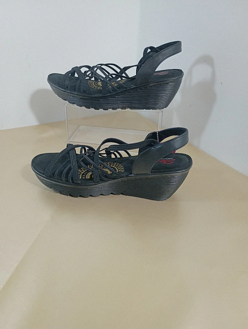 Skechers Women's SZ 10 Parallel-Crossed Wires-Multi Gore Slingback Sandal Black